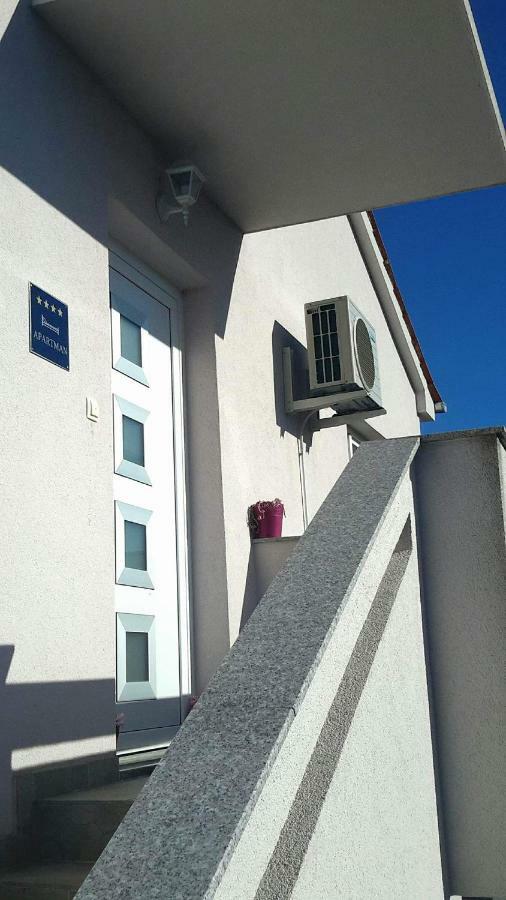Chic Loft Appartment Krk Town Kültér fotó