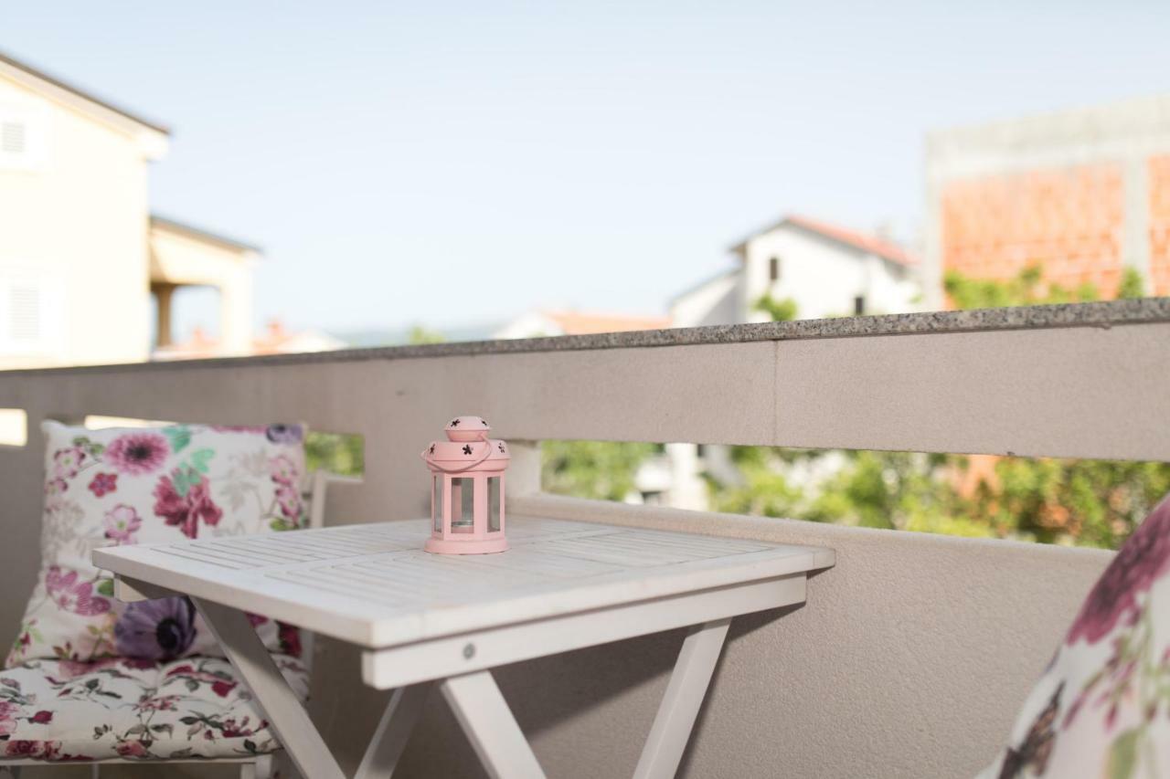 Chic Loft Appartment Krk Town Kültér fotó