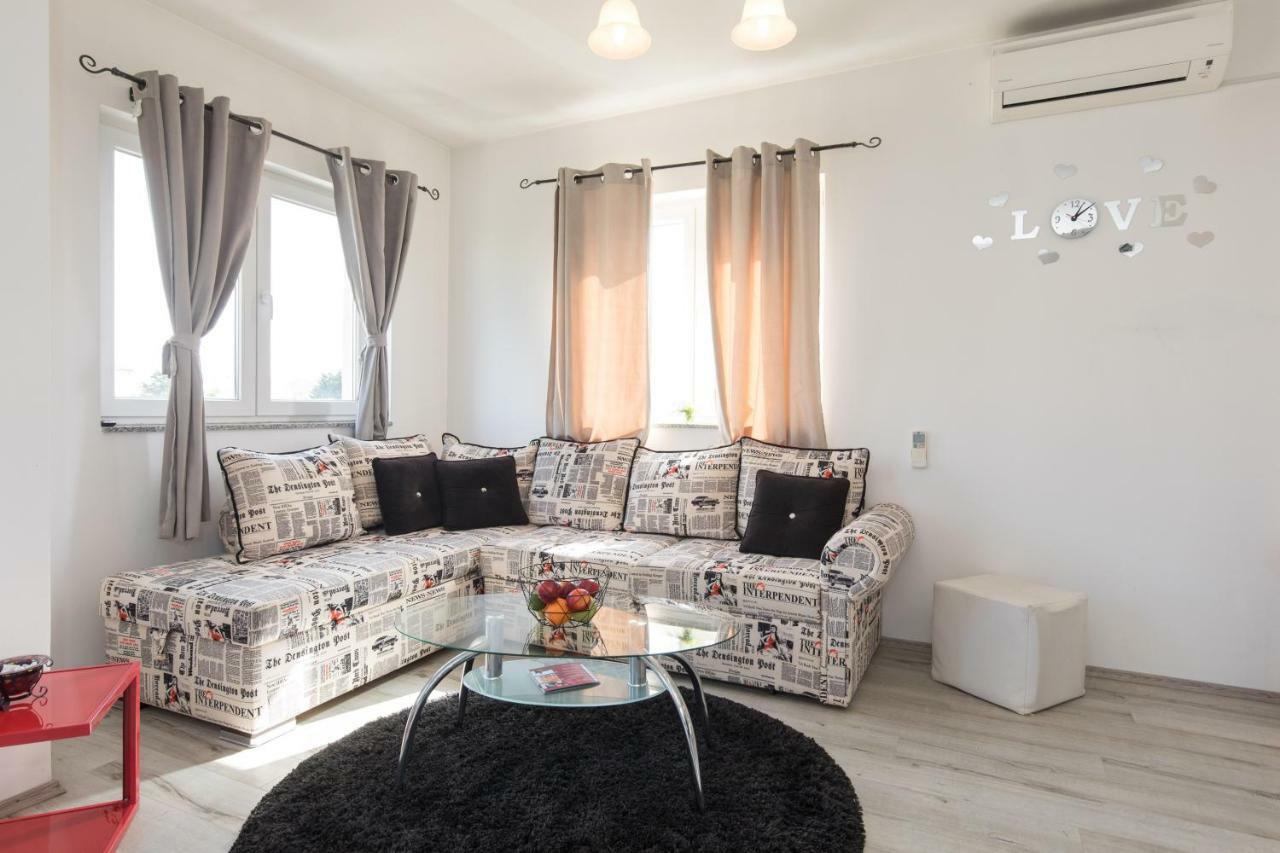 Chic Loft Appartment Krk Town Kültér fotó